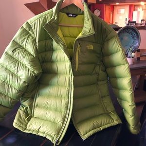 550 north face puffer jacket